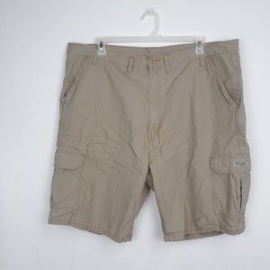 Wrangler Cargo Shorts Men's Size 44 Pockets 100% Cotton Beige Casual Inseam 9".